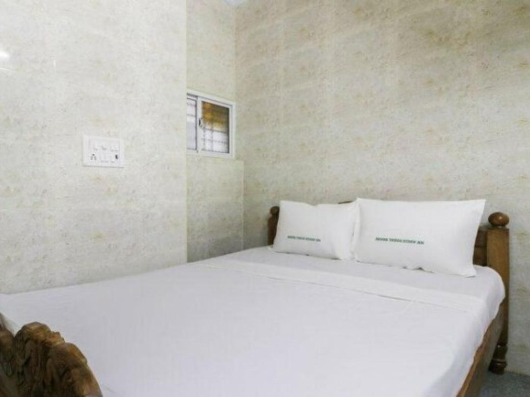 Mr. White Guest House in Chennai